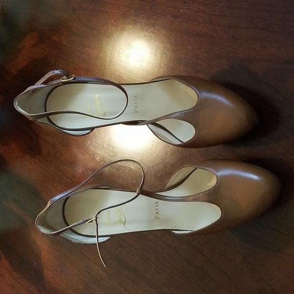 Christian loubinton - Picture 1 of 3